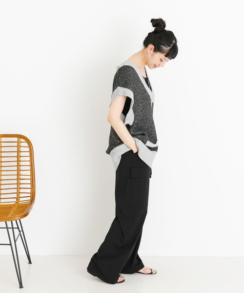 UR Lab.（アーバンリサーチラボ）の「ビッグニットベスト（ベスト・レディース・ブラック/ベージュ/グレー・FREE）」の21枚目の写真