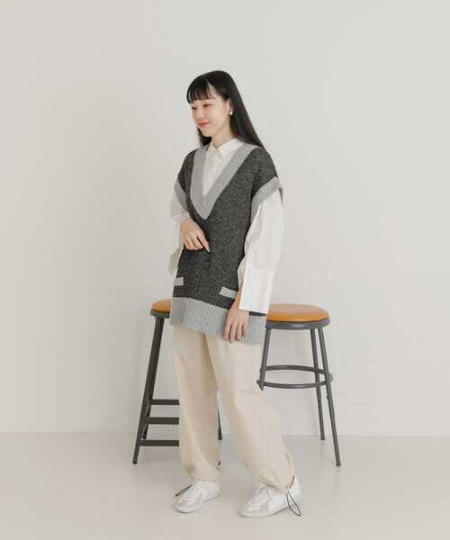 UR Lab.（アーバンリサーチラボ）の「ビッグニットベスト（ベスト・レディース・ブラック/ベージュ/グレー・FREE）」の9枚目の写真
