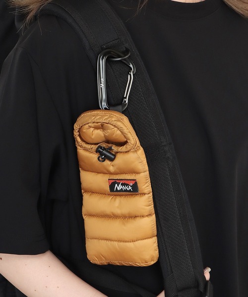 NANGA（ナンガ）の「NANGA/ナンガ Mini sleeping bag phone case 携帯ケース 2026年春夏（スマホケース/カバー・メンズ・ブラック/ライム/ライトパープル/ダークベージュ/グレー/ライトオリーブ/ライトブラウン・FREE）」の3枚目の写真