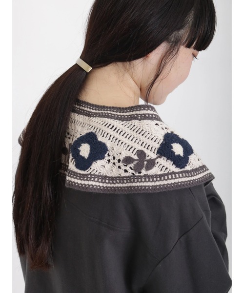 Samansa Mos2（サマンサ モスモス）の「さがら刺繍付け襟（ストール/ショール・レディース・キナリ/ベージュ/ブラック・ﾌﾘ-）」の5枚目の写真