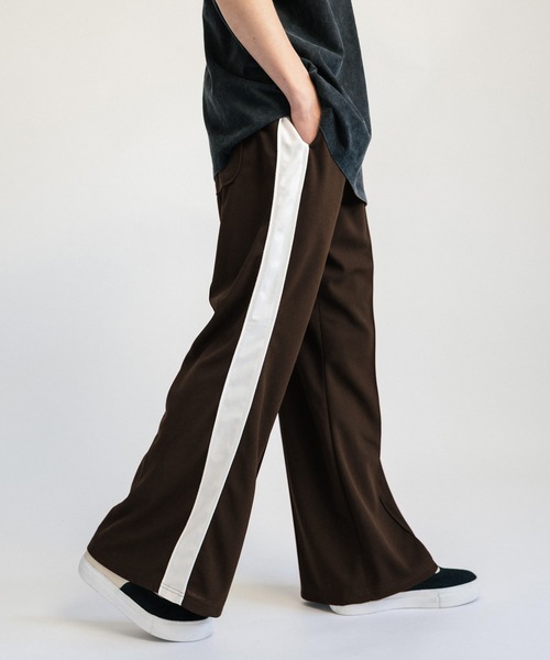 Ressaca（レサーカ）の「梨地 サイドラインワイドフレアトラックパンツ（その他パンツ・メンズ・ブラウン/ターコイズブルー/パープル/ブラック・LL/M/L）」の6枚目の写真