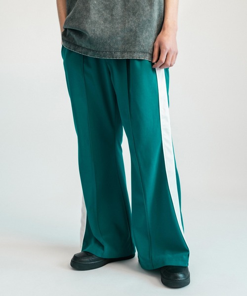 Ressaca（レサーカ）の「梨地 サイドラインワイドフレアトラックパンツ（その他パンツ・メンズ・ブラウン/ターコイズブルー/パープル/ブラック・LL/M/L）」の5枚目の写真