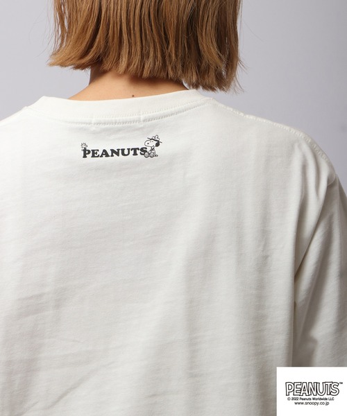 PEANUTS(ピーナッツ)の「PEANUTS スヌーピー ドロップショルダー ヘビーウェイト 切り替え Tシャツ(Tシャツ/カットソー・レディース・ベージュ/チャコール/グレー・S/M/L)」の13枚目の写真