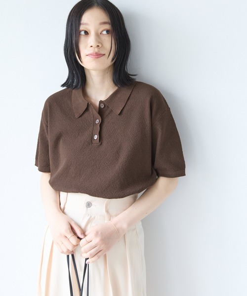 Chaco closet（チャコ クローゼット）の「リネンライク鹿の子編み半袖ニットポロシャツ（ポロシャツ・レディース・ブラック/アイボリー/オレンジ/ネイビー/ブラック×ホワイト/ブラウン/グリーン・FREE）」の4枚目の写真