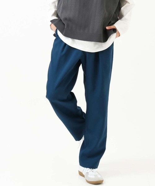 a.v.v（アーヴェヴェ）の「リライト セミルーズパンツ(セットアップ可）（その他パンツ・メンズ・カーキ/ブルー・48/46/50）」の2枚目の写真