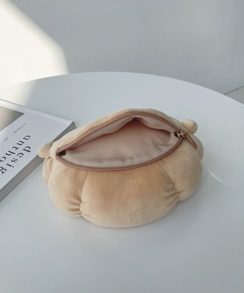 AS KNOW AS plus（アズノゥアズプラス）の「脱げちゃったんですケド ポーチ 『ほいシュー 』 限定アイテム（ポーチ・レディース・その他・FREE）」の5枚目の写真