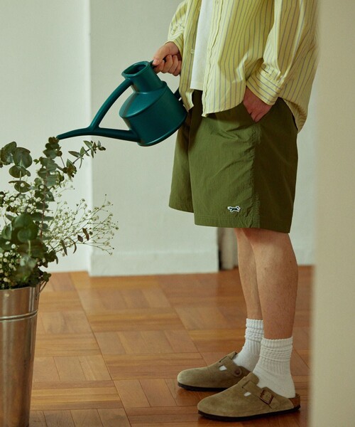 TOWNCRAFT（タウンクラフト）の「TOWN CRAFT/タウンクラフト 別注 ワンポイント ナイロンイージーショーツ/リラックスフィット ハーフパンツ（その他パンツ・メンズ・ネイビー/オリーブ/イエロー/ブラック/グレー/ベージュ・SMALL/MEDIUM/LARGE）」の4枚目の写真