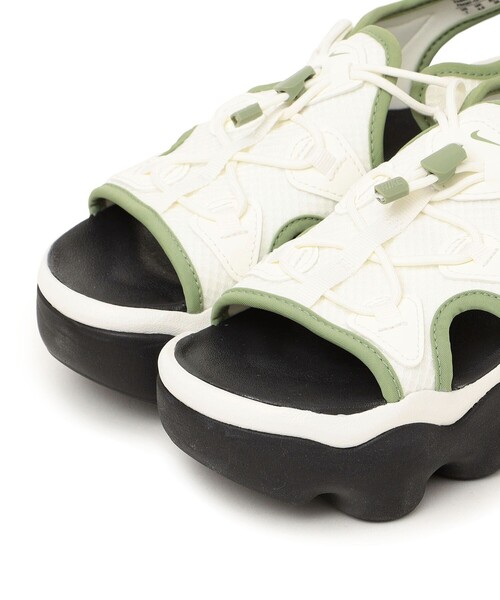 NIKE(ナイキ)の「NIKE:AIR MAX KOKO SANDAL(サンダル・レディース・オフホワイト/ブラック/ベージュ・23/24/25)」の5枚目の写真