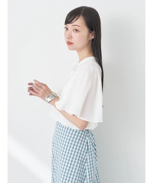 earth music&ecology(アースミュージックアンドエコロジー)の「2WAYフレアスリーブブラウス(シャツ/ブラウス・レディース・オフホワイト/サックスブルー/ピンク/ドット・FREE)」の7枚目の写真