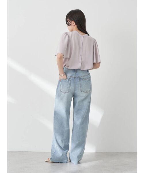 earth music&ecology(アースミュージックアンドエコロジー)の「2WAYフレアスリーブブラウス(シャツ/ブラウス・レディース・オフホワイト/サックスブルー/ピンク/ドット・FREE)」の18枚目の写真