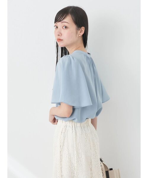 earth music&ecology(アースミュージックアンドエコロジー)の「2WAYフレアスリーブブラウス(シャツ/ブラウス・レディース・オフホワイト/サックスブルー/ピンク/ドット・FREE)」の21枚目の写真