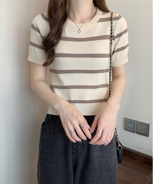ibeul_（イベール）の「コンパクトボーダーニットトップス（Tシャツ/カットソー・レディース・アイボリー/グリーン/ブラック/ホワイト・FREE）」の13枚目の写真