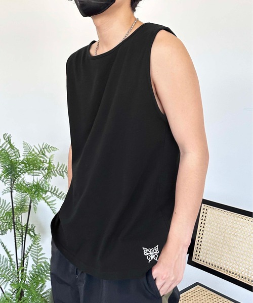 sedacle(セダクル)の「オーバーシルエット刺繍タンクトップ(タンクトップ・メンズ・オフホワイト/ブラック/チャコールグレー・MEDIUM/LARGE)」の5枚目の写真