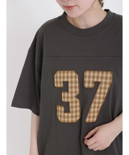 Samansa Mos2(サマンサ モスモス)の「ロゴアップリケTシャツ(Tシャツ/カットソー・レディース・オフホワイト/キナリ/チャコールグレー・F)」の11枚目の写真