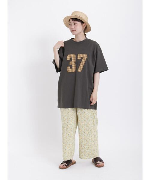 Samansa Mos2(サマンサ モスモス)の「ロゴアップリケTシャツ(Tシャツ/カットソー・レディース・オフホワイト/キナリ/チャコールグレー・F)」の19枚目の写真