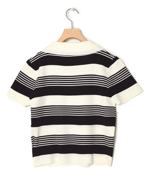 w closet(ダブルクローゼット)の「スキッパーランダムボーダーポロニット(ポロシャツ・レディース・ホワイト×ブラック/ピンク・FREE)」の3枚目の写真