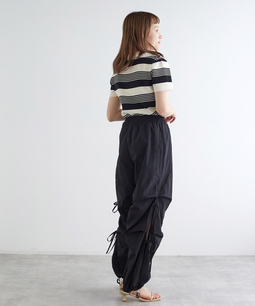 w closet(ダブルクローゼット)の「スキッパーランダムボーダーポロニット(ポロシャツ・レディース・ホワイト×ブラック/ピンク・FREE)」の8枚目の写真