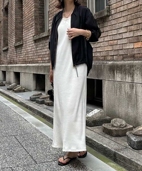 DouDou（ドゥドゥ）の「ランダムリブ2WAYタンクワンピース（ワンピース・レディース・オフホワイト/グレイッシュベージュ/ネイビー/ブラック・FREE）」の17枚目の写真