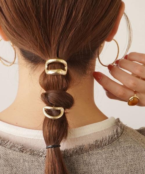 ammy.(エイミードット)の「【 ammy. / エイミードット 】 ニュアンス デザイン メタル ヘアカフ セット(ヘアピン・レディース・ゴールド/シルバー/ゴールド系その他/ゴールド系その他2・FREE)」の3枚目の写真