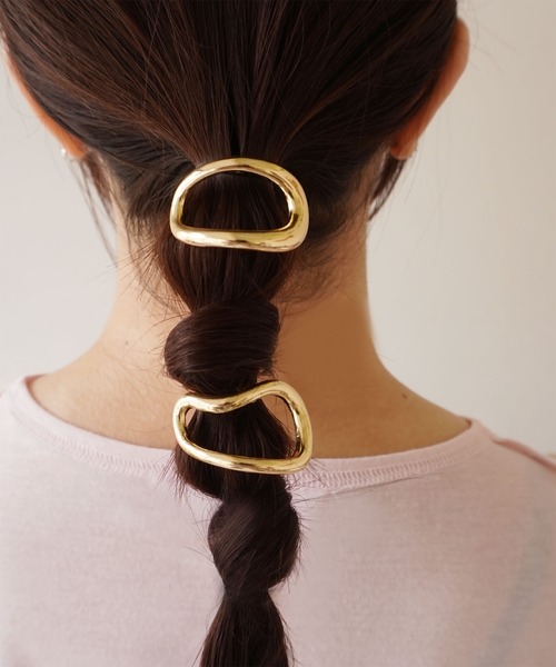 ammy.(エイミードット)の「【 ammy. / エイミードット 】 ニュアンス デザイン メタル ヘアカフ セット(ヘアピン・レディース・ゴールド/シルバー/ゴールド系その他/ゴールド系その他2・FREE)」の4枚目の写真