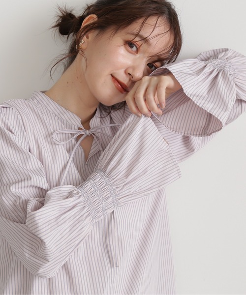 N.（N. Natural Beauty Basic）（エヌエヌナチュラルビューティーベーシック）の「◆ベルスリーブブラウス（シャツ/ブラウス・レディース・グレー系その他/ブルー系その他/オフホワイト・MEDIUM）」の5枚目の写真