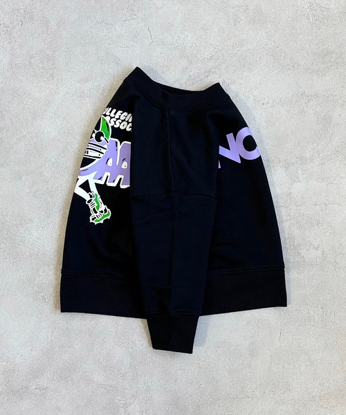 NCAA(エヌシーエーエー)の「【NCAA】別注 プリント裏毛トレーナー(80~120cm)(スウェット・キッズ・ブラック/アイボリー・80/90/100/110/120)」の4枚目の写真