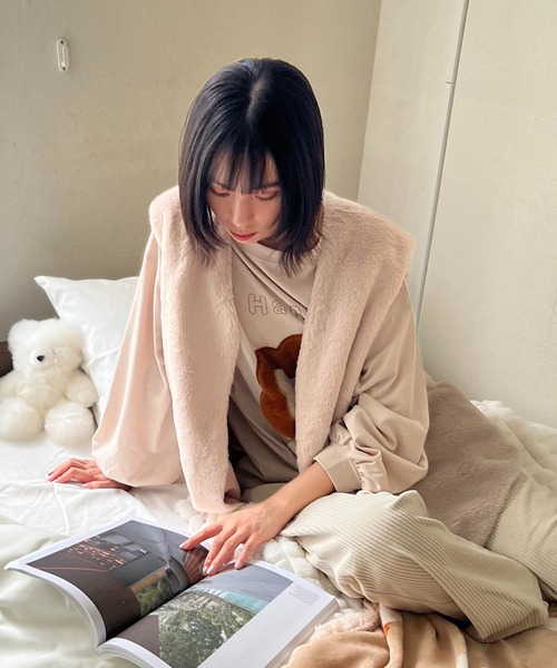 AS KNOW AS plus（アズノゥアズプラス）の「☆さらりとファーベスト（ベスト・レディース・アイボリー系/ライトグリーン系/アイボリー/ピンクベージュ/グレイッシュベージュ/モカ/ベージュ系/グリーン系/グレー系/ブルー系・FREE）」の10枚目の写真