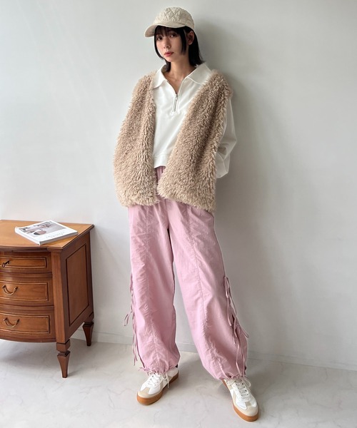 AS KNOW AS plus（アズノゥアズプラス）の「☆さらりとファーベスト（ベスト・レディース・アイボリー系/ライトグリーン系/アイボリー/ピンクベージュ/グレイッシュベージュ/モカ/ベージュ系/グリーン系/グレー系/ブルー系・FREE）」の13枚目の写真