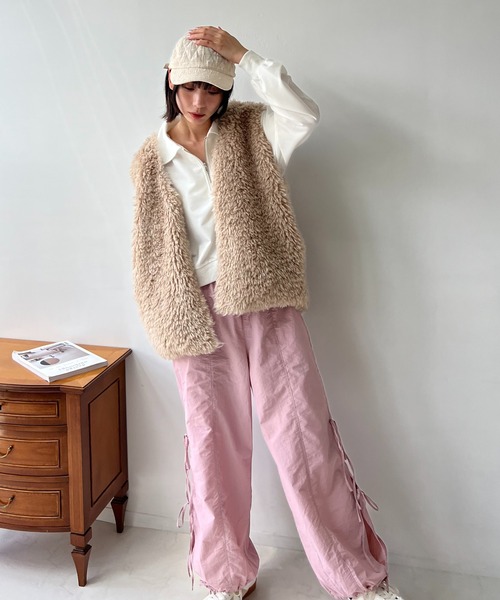 AS KNOW AS plus（アズノゥアズプラス）の「☆さらりとファーベスト（ベスト・レディース・アイボリー系/ライトグリーン系/アイボリー/ピンクベージュ/グレイッシュベージュ/モカ/ベージュ系/グリーン系/グレー系/ブルー系・FREE）」の14枚目の写真