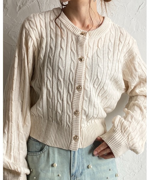 She's Closet（シーズクローゼット）の「長袖ショート丈ハートボタンケーブルニットカーディガン（カーディガン/ボレロ・レディース・杢グレー/アイボリー/ブラック・FREE）」の9枚目の写真