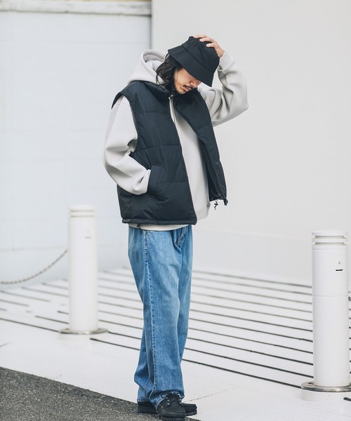 URBAN RESEARCH Sonny Label（アーバンリサーチサニーレーベル）の「中綿リバーシブルベスト（ダウンベスト・メンズ・カーキ/ブラック・MEDIUM/LARGE）」の5枚目の写真