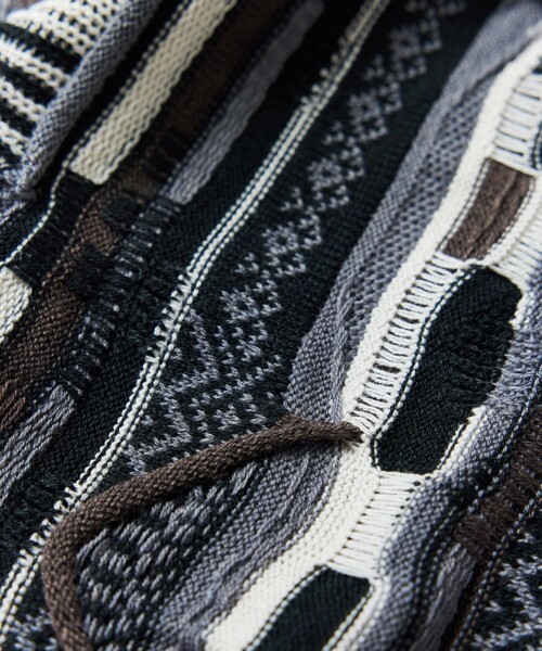 FREAK'S STORE(フリークスストア)の「限定展開 3Dジャガードクルーネックニット / 柄ニット セーター / ビッグシルエット(ニット/セーター・メンズ・ブラウン/ネイビー/ブラック・LARGE/MEDIUM/SMALL)」の7枚目の写真