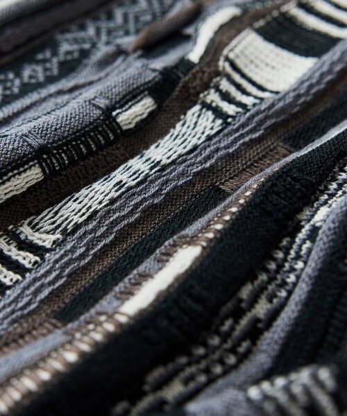 FREAK'S STORE(フリークスストア)の「限定展開 3Dジャガードクルーネックニット / 柄ニット セーター / ビッグシルエット(ニット/セーター・メンズ・ブラウン/ネイビー/ブラック・LARGE/MEDIUM/SMALL)」の9枚目の写真