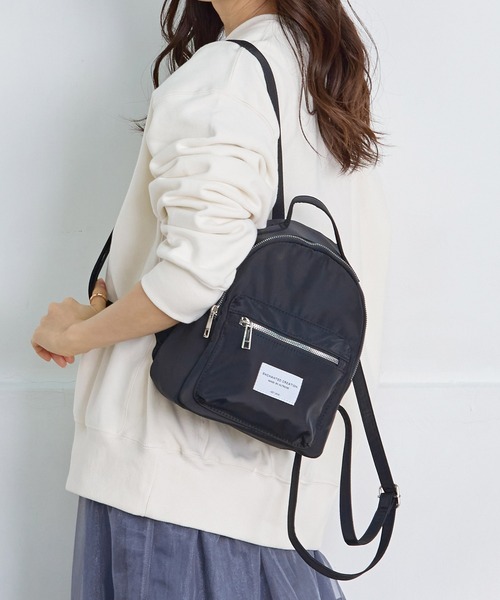 ALTROSE（アルトローズ）の「ミニリュック シンプル フェイクレザー 合皮 シード（バックパック/リュック・レディース・ブラック系/ブラック/アイボリー/シルバー/グレー/カーキ・FREE）」の3枚目の写真