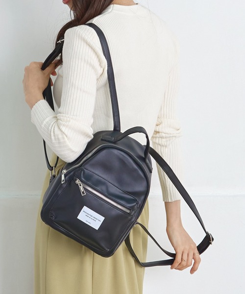 ALTROSE（アルトローズ）の「ミニリュック シンプル フェイクレザー 合皮 シード（バックパック/リュック・レディース・ブラック系/ブラック/アイボリー/シルバー/グレー/カーキ・FREE）」の7枚目の写真