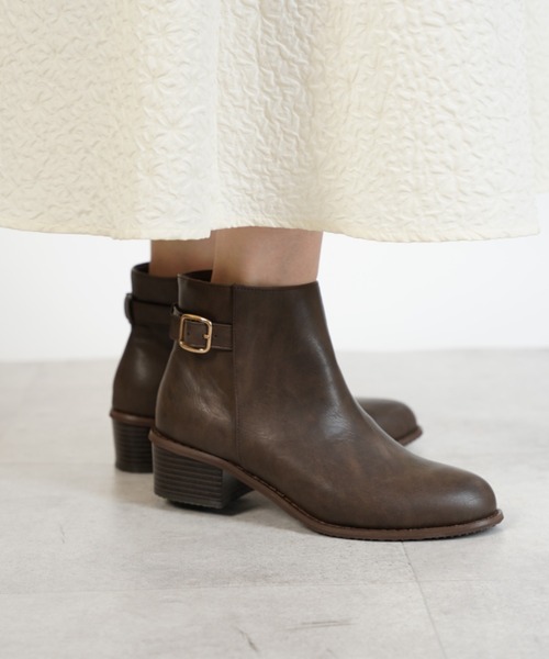 Piedi Nudi（ピエディヌーディ）の「ベルトデザイン ベーシック ショートブーツ（レインシューズ・レディース・ブラック/ブラック系その他/ブラウン/ダークブラウン・LL/S/M/L）」の4枚目の写真