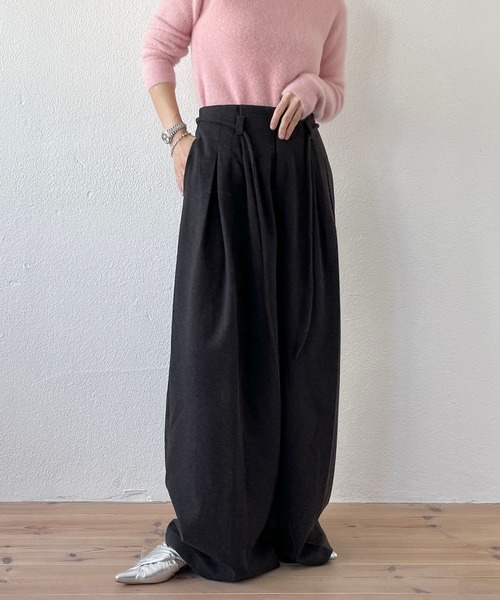 wee9s(ウィークス)の「【2点SET】tuck wide curve pants / タックワイドカーブパンツ (ロープベルトセット)(スラックス・レディース・ブラック/ブラウン/アイボリー/グレー・S/M)」の9枚目の写真