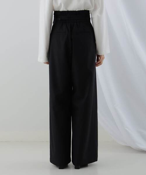 Ray BEAMS(レイビームス)の「Ray BEAMS / ハイウエスト ダブル ベルト パンツ(その他パンツ・レディース・ブラック/ベージュ・0/1)」の3枚目の写真