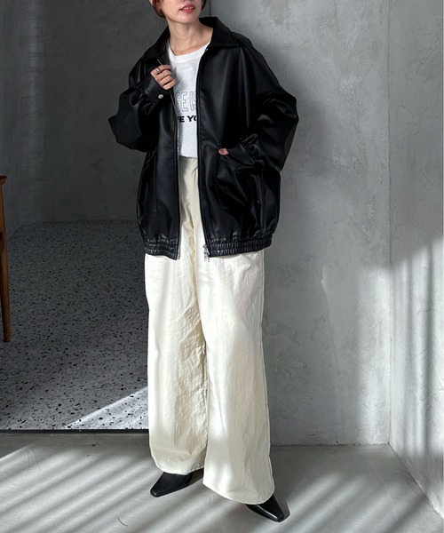 feepur（フェピュール）の「レザーライクビッグブルゾン（ブルゾン・レディース・ブラック・MEDIUM）」の2枚目の写真