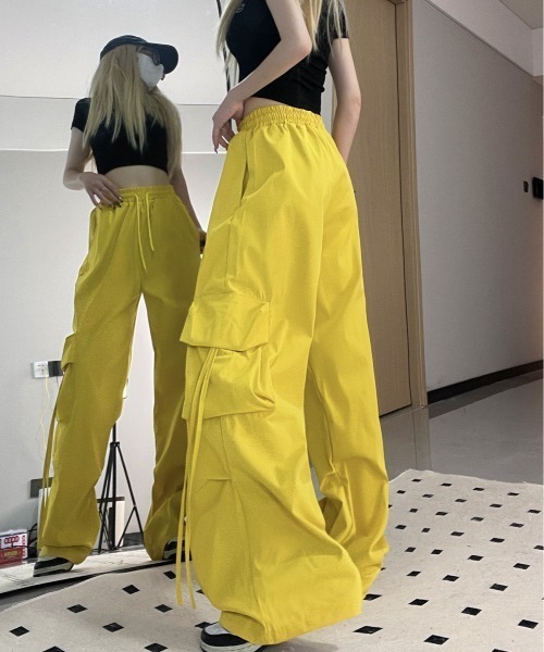 DIESEL ディーゼル　S カジュアルパンツ　カーゴパンツ　イエロー DIESEL ディーゼル S カジュアルパンツ カーゴパンツ イエロー