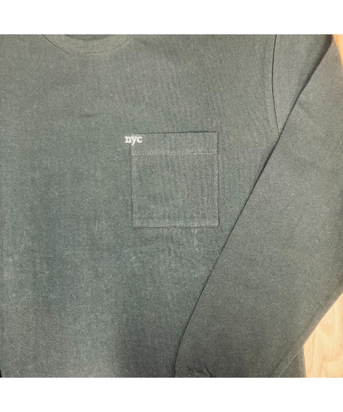 VIBGYOR(ヴィブジョー)の「ヘヴィウェイト天竺 ポケット刺繍 長袖 クルーネック(Tシャツ/カットソー・メンズ・ホワイト/イエロー系その他/ブラック・MEDIUM/LARGE)」の12枚目の写真