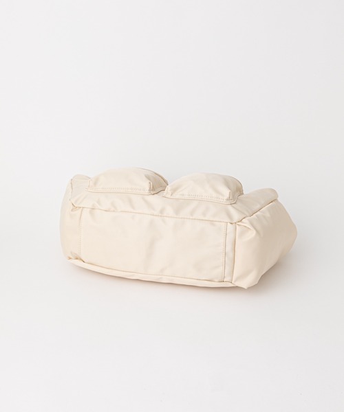 COLONY 2139（コロニートゥーワンスリーナイン）の「撥水BIGショルダーバッグ（ショルダーバッグ・レディース・アイボリー/ブラック・FREE）」の10枚目の写真