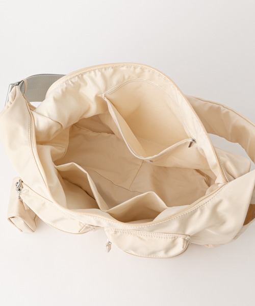 COLONY 2139（コロニートゥーワンスリーナイン）の「撥水BIGショルダーバッグ（ショルダーバッグ・レディース・アイボリー/ブラック・FREE）」の12枚目の写真