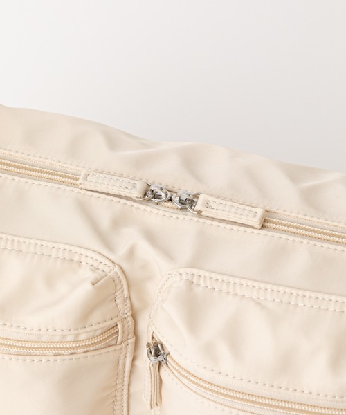 COLONY 2139（コロニートゥーワンスリーナイン）の「撥水BIGショルダーバッグ（ショルダーバッグ・レディース・アイボリー/ブラック・FREE）」の14枚目の写真