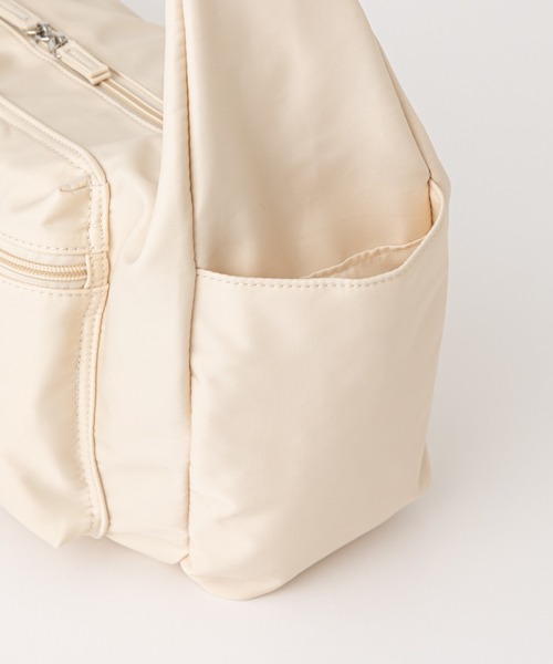 COLONY 2139（コロニートゥーワンスリーナイン）の「撥水BIGショルダーバッグ（ショルダーバッグ・レディース・アイボリー/ブラック・FREE）」の15枚目の写真