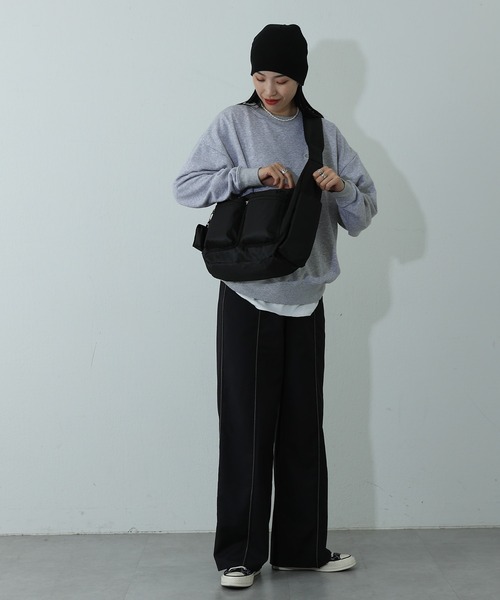 COLONY 2139（コロニートゥーワンスリーナイン）の「撥水BIGショルダーバッグ（ショルダーバッグ・レディース・アイボリー/ブラック・FREE）」の4枚目の写真