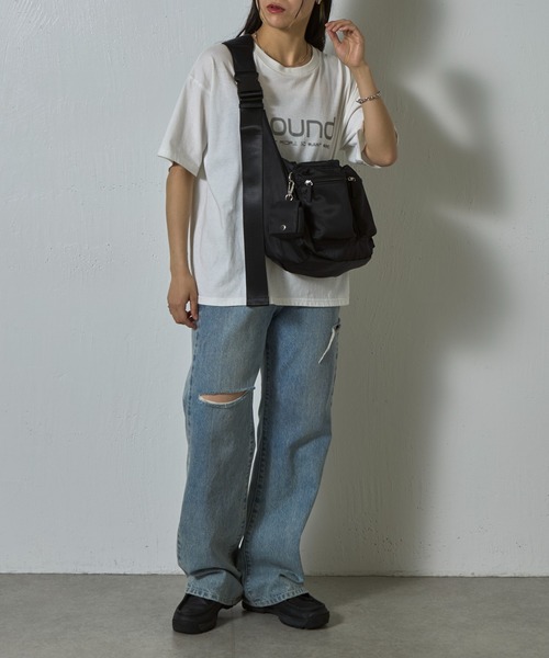 COLONY 2139（コロニートゥーワンスリーナイン）の「撥水BIGショルダーバッグ（ショルダーバッグ・レディース・アイボリー/ブラック・FREE）」の19枚目の写真