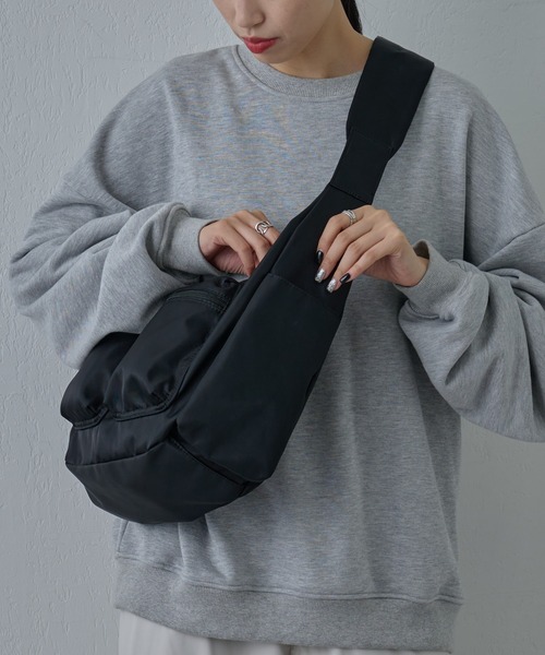 COLONY 2139（コロニートゥーワンスリーナイン）の「撥水BIGショルダーバッグ（ショルダーバッグ・レディース・アイボリー/ブラック・FREE）」の22枚目の写真