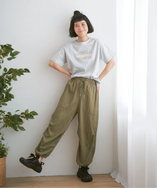 LBC（エルビーシー）の「プリントロゴTシャツ（Tシャツ/カットソー・レディース・ホワイト/チャコールグレー/グリーン/ライトベージュ/グレー/イエロー・M/L）」の19枚目の写真