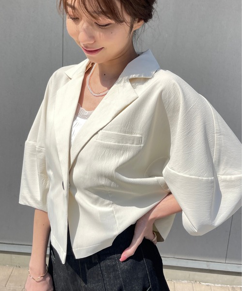 Meli rich（メリーリッチ）の「コクーン袖ショートジャケット（テーラードジャケット・レディース・アイボリー/グレイッシュベージュ・FREE）」の2枚目の写真